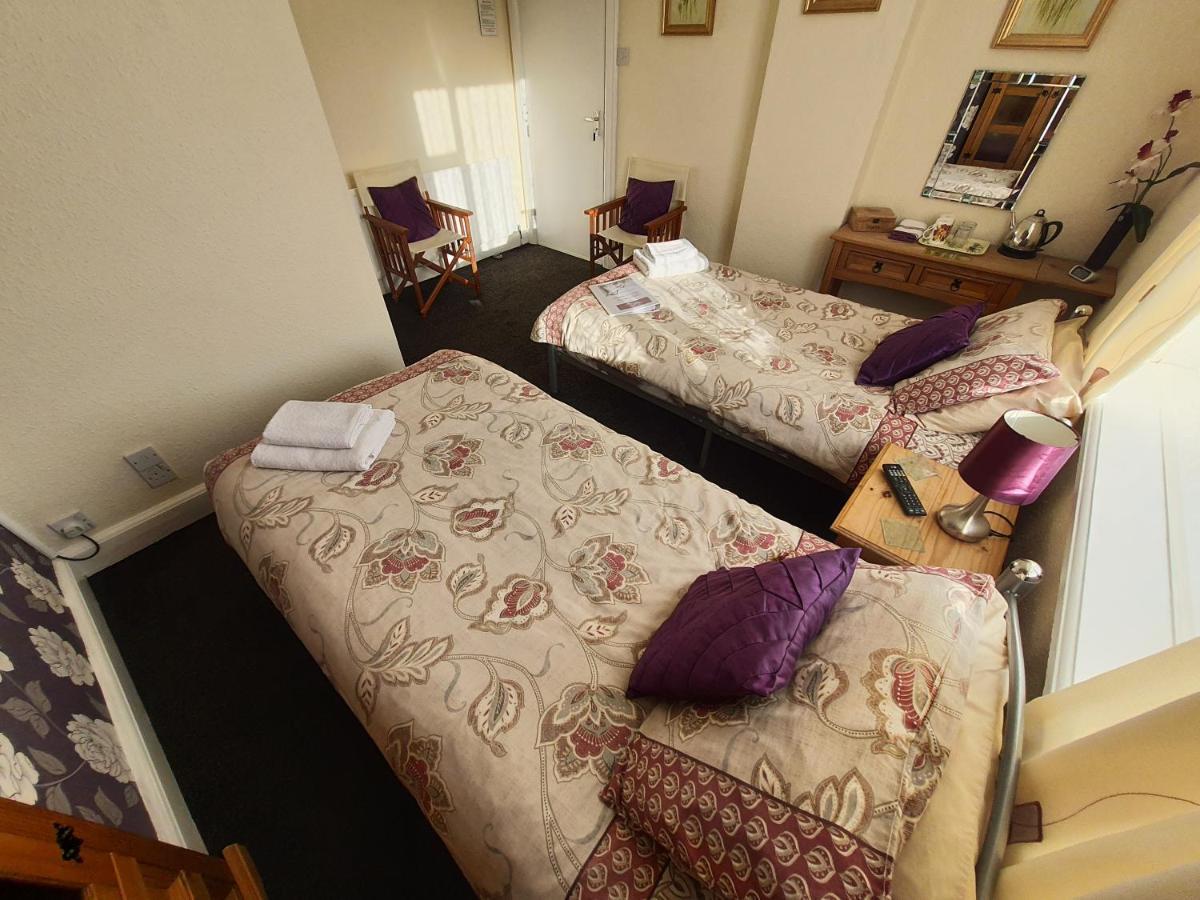 スケッグネス Caxton House Bed & Breakfast エクステリア 写真