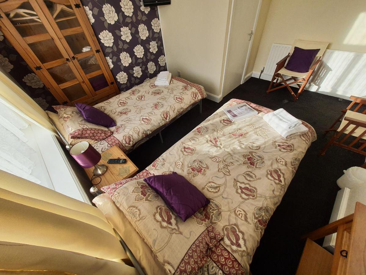スケッグネス Caxton House Bed & Breakfast エクステリア 写真