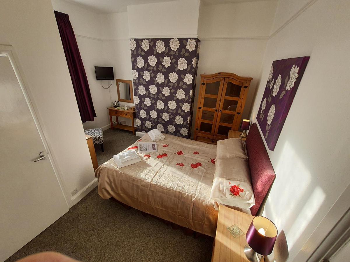 スケッグネス Caxton House Bed & Breakfast エクステリア 写真
